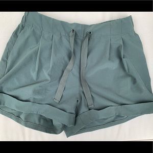 APANA WORKOUT SHORTS